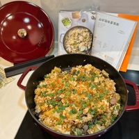 可能是炒飯、西班牙大鍋飯和印度香料飯的圖像