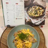 可能是豆腐、義大利麵和文字的圖像