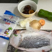可能是豆腐、香菇、鯷魚和文字的圖像
