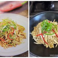 可能是拉麵、義大利麵、炒麵和顯示的文字是「 PIC.COLLAGE C.COLLAGE 」的圖像