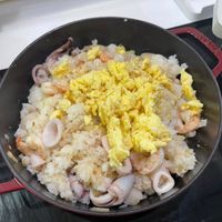 可能是炒飯和西班牙大鍋飯的圖像