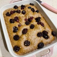 可能是甜點和櫻桃的圖像
