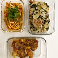 可能是鯷魚、義大利麵和香菇的圖像
