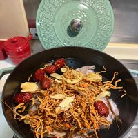 可能是義大利麵、炒麵和麵的圖像