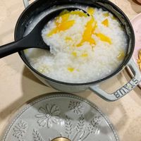 可能是粥和蛋黃的圖像