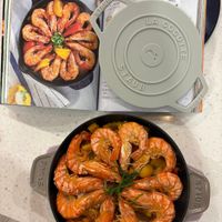 可能是西班牙大鍋飯和文字的圖像