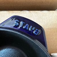 可能是顯示的文字是「 SPAUB ISTANB 」的圖像