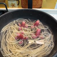 可能是麵、義大利麵和拉麵的圖像