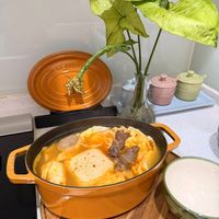 可能是豆腐、燉小牛膝和火鍋的圖像