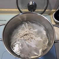 可能是義大利麵和麵的圖像