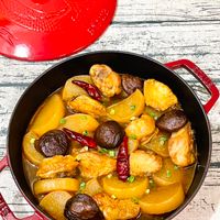 可能是豆腐、火鍋、香菇和文字的圖像