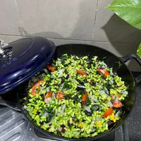 可能是燉小牛膝和西班牙大鍋飯的圖像