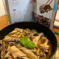可能是火鍋、香菇和文字的圖像