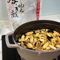 可能是香菇、豆腐、火鍋和文字的圖像