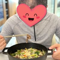 可能是拉麵、火鍋、麵、義大利麵和炒麵的圖像