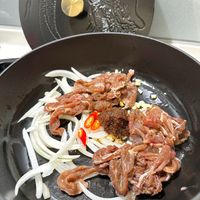 可能是肉排和文字的圖像
