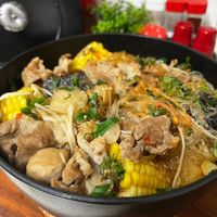可能是火鍋和拉麵的圖像