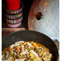 可能是義大利麵、豆腐和西班牙大鍋飯的圖像