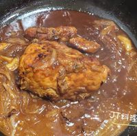 可能是‎燉小牛膝和‎顯示的文字是「 ‎م 正料理學習日記‎」‎‎ 的圖像