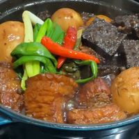 可能是豆腐和燉小牛膝的圖像