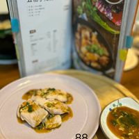 可能是生魚片、豆腐和文字的圖像