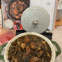 可能是燉小牛膝和文字的圖像