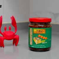 可能是‎顯示的文字是「‎馬太住家菜 اسهم E 流 李錦記意 三錦記 hNC LEKUMKFE KEE KUM 神還原 街頭小食！ Lacal Street5t Style yle eFin Fiah Stree etStyl inh all LacaStret.StyteFihaSe Ss Sauce 重量230克NETWEIGHT230g 230克 淨重量230克 重量 NET TW WE VEIGHT 230g‎ 」‎的圖像