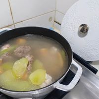 可能是粥和燉小牛膝的圖像