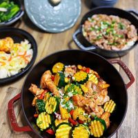 可能是西班牙大鍋飯和炒飯的圖像