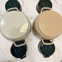 可能是泡茶器和鬆餅機的圖像