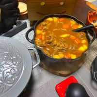 可能是火鍋和燉小牛膝的圖像