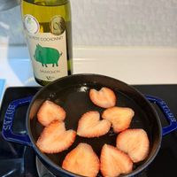 可能是草莓和文字的圖像