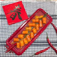 可能是豆腐、港式點心、炒麵和文字的圖像