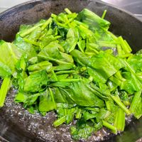可能是莙薘菜和綠葉甘藍的圖像