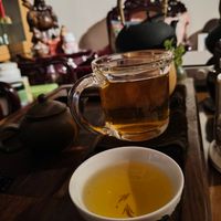 可能是泡茶器和飲料的圖像