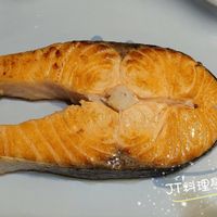 可能是煙燻鮭魚和文字的圖像