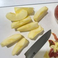 可能是蘋果和刀的圖像