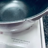 可能是顯示的文字是「 ញ FABRIQUÉ EN FRANCE FRANCE MADE IN FRANCE 」的圖像