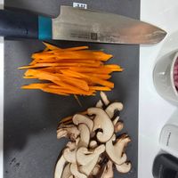 可能是刀和香菇的圖像