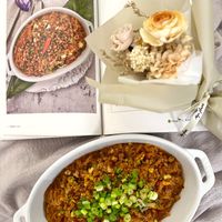 可能是炒飯、牧羊人派和文字的圖像