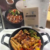 可能是拉麵、火鍋、豆腐和文字的圖像
