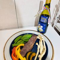可能是肉排和文字的圖像