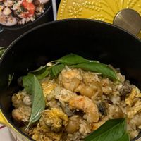 可能是蝦、西班牙大鍋飯和義大利麵的圖像
