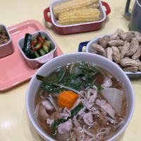 可能是麵和拉麵的圖像