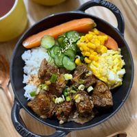 可能是肉排和文字的圖像