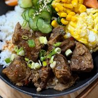 可能是肉排和文字的圖像