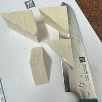 可能是刀和豆腐的圖像