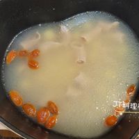 可能是火鍋、粥和顯示的文字是「 JT料理學習日 ည 記2 」的圖像