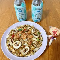 可能是炒麵、炒飯和文字的圖像