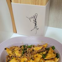 可能是‎豆腐和‎顯示的文字是「 ‎aty س STAUB Olive. Olive.CF CF‎ 」‎‎ 的圖像
